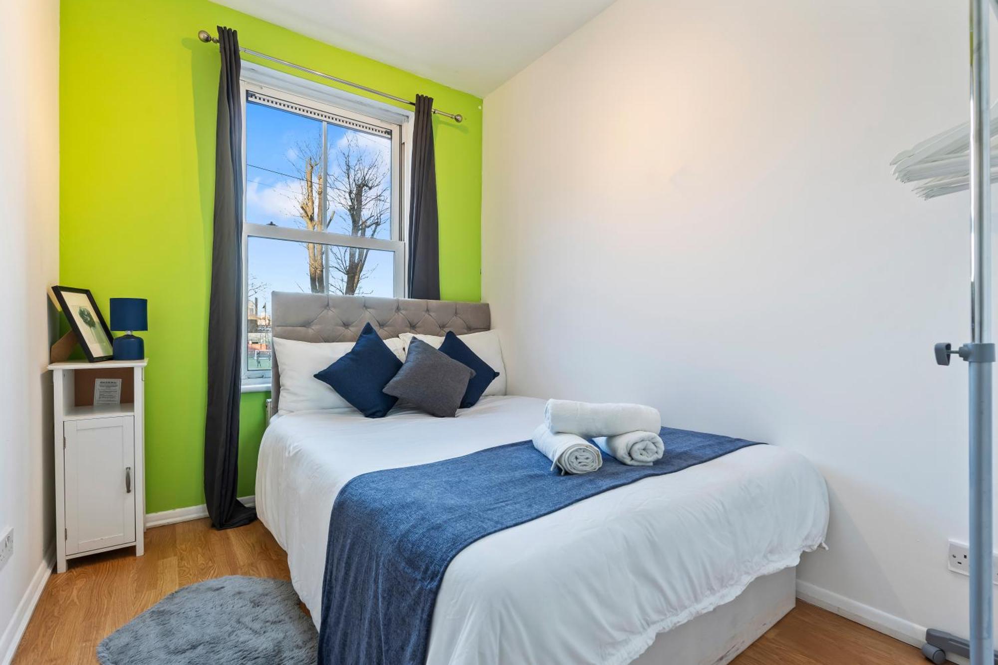 Comfy 4Br House Close To Subway Лондон Экстерьер фото