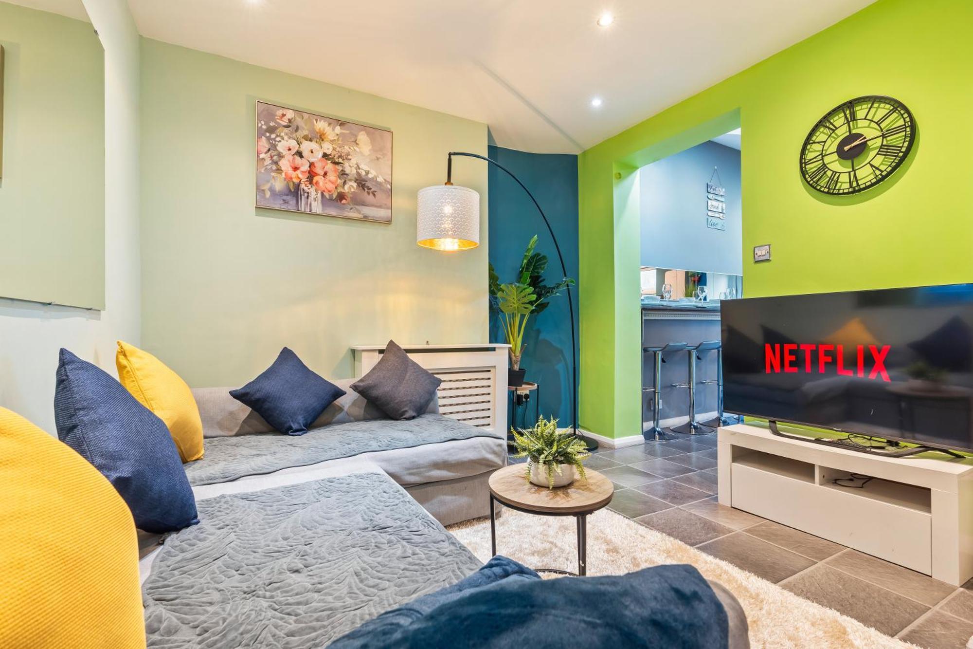 Comfy 4Br House Close To Subway Лондон Экстерьер фото